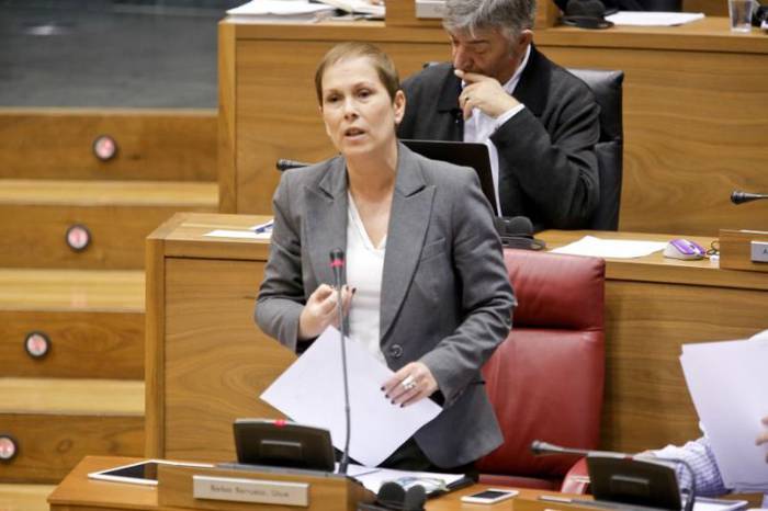 Uxue Barkos: "Justiziak 'sprint' berezia egin beharko du gai hauetan gizartearen jarrerekin bat egiteko"