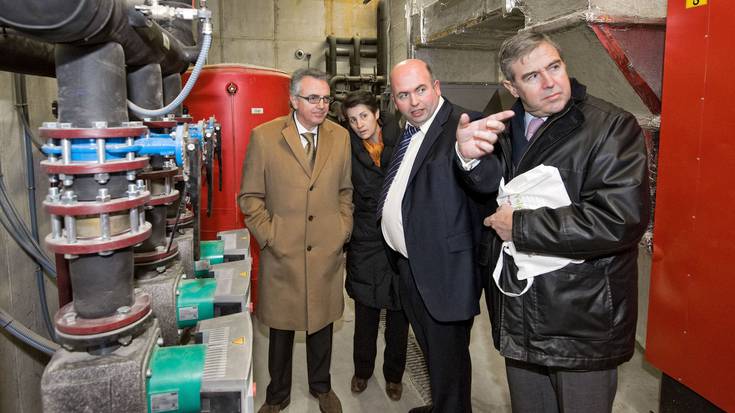 Ultzamako alkate ohiak ez du azalpenik eman biogas planta ikertzen duen batzordean
