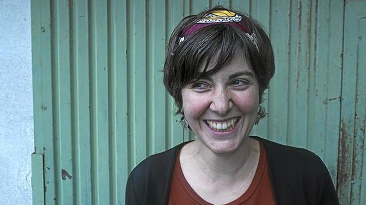 Uxue Juarez: "Komunikatzeko zailtasunak dituzten haurrak izan ditut burutan liburu hau idazterakoan"