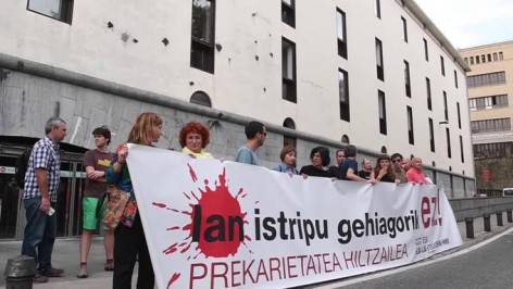 Behin-behineko irakasleen prekarietatea salatu dute sindikatuek 