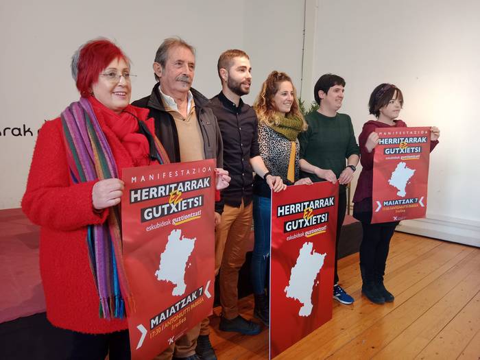 LAB eta ELA “sumindurik”, Nafarroako langile publikoen soldata igoera dela eta