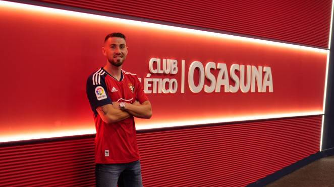 Moi Gomez da Osasunaren laugarren fitxaketa