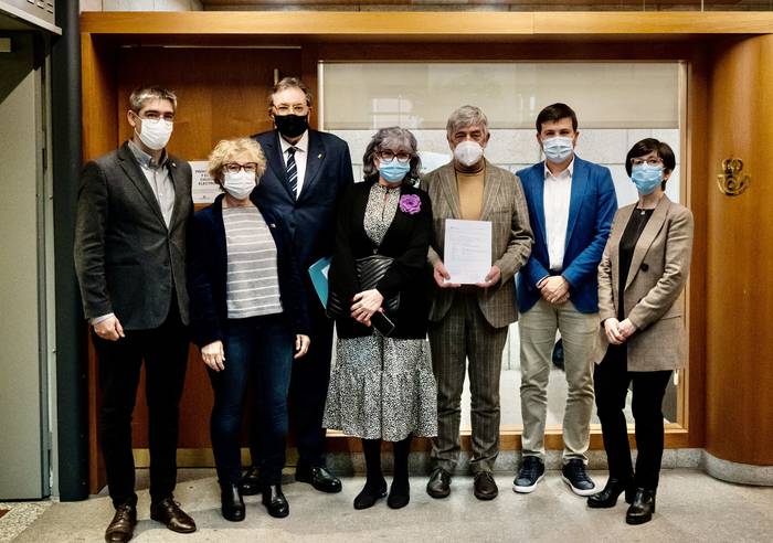 Hogei bat senatarik Mikel Zabalzaren heriotzari buruz sailkatutako dokumentuak entregatzeko eskatu diote CNIri
