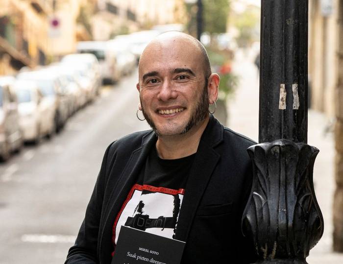 Mikel Sotok ‘Suak pizten direnean’ liburua aurkeztuko du gaur, Katakraken