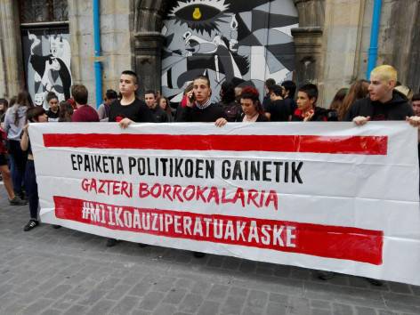 Bina urteko espetxe zigorra ezarri diete iazko Iruñeko istiluetan parte hartzea egotzita