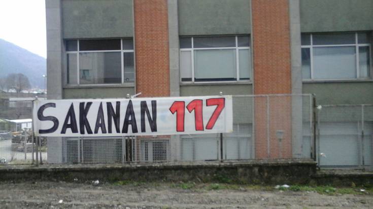 Sakana 117 zenbakiarekin josi dute