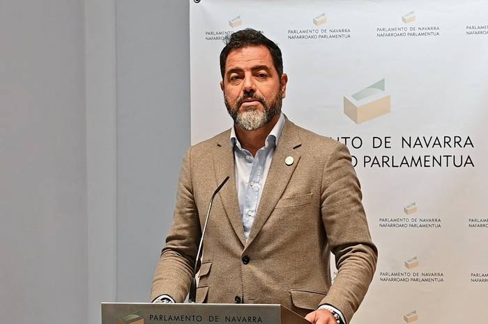 PSNk UPNren “paralisia” gainditzeko adostu du zentsura mozioa, Alzorrizen arabera