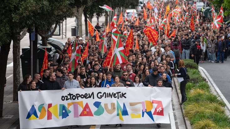 “Bihotza beteta” eta ekarpenak egiteko indartsu atera da Ernai topagunetik