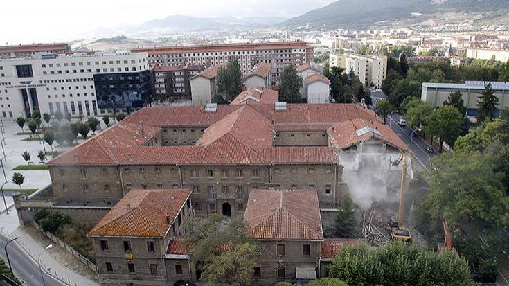 Iruñeko espetxe zaharra Memoria Historikoaren Leku izendatu dute