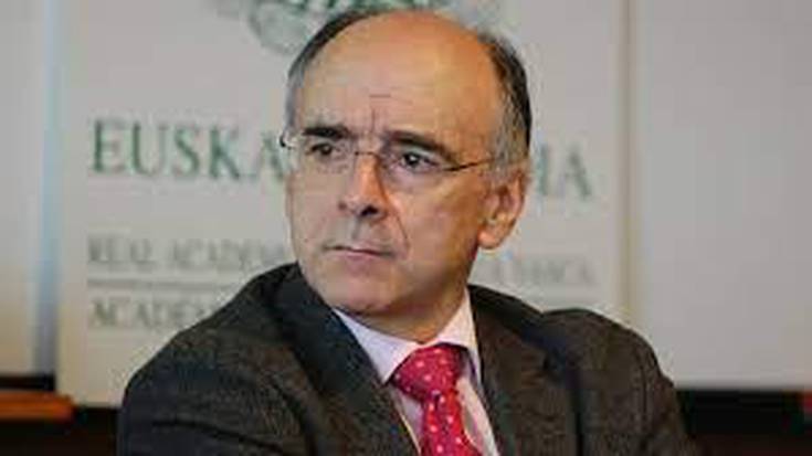 Andres Urrutia (Euskaltzaindia): “Irulegiko eskuak gure arbasoen eta euskararen presentziaren aurrean kokatzen gaitu”