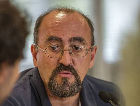 Karlos Apeztegia euskal presoa Iruñeko espetxera hurbildu dute