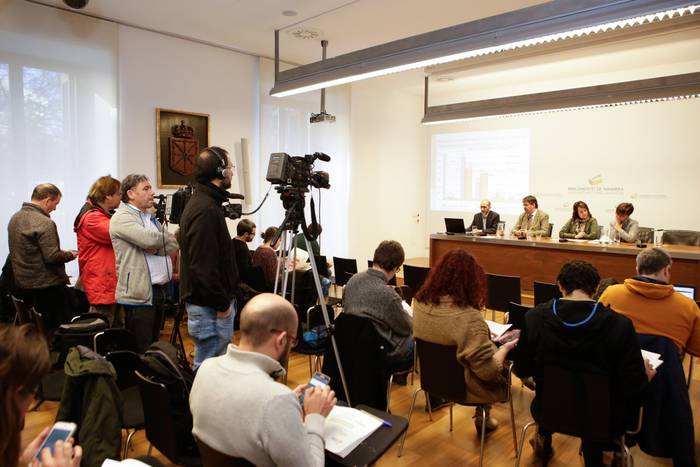 'Barometroa' aurkeztuko du gaur parlamentuak