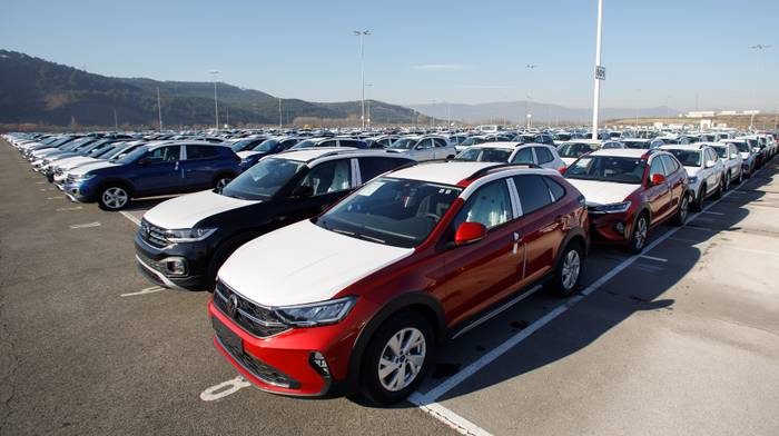 Volkswagenek enplegua aldi baterako erregulatzeko espedientearen negoziazioa aurreratu egin du