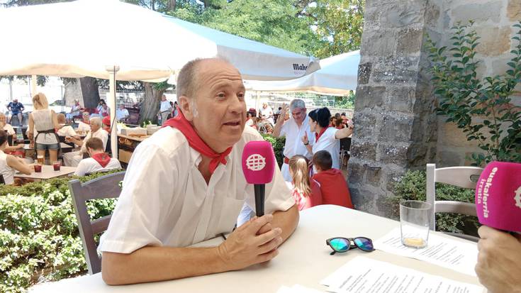 Iosu Asurmendi: "Entzierroaren euskarazko kanta orain guztiek abesten dute, irakurri gabe"
