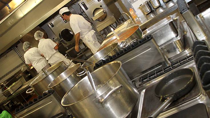 Mediterranea de Catering zigortu dute, hiru langile bidegabeki kaleratzeagatik