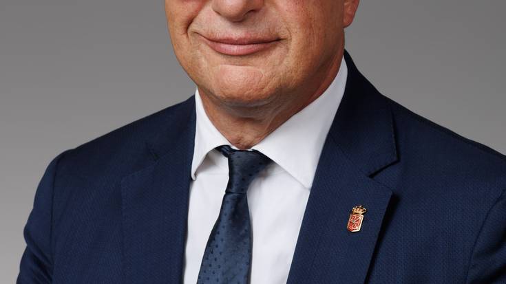 Kendu kargutik Carlos Gimeno kontseilaria!