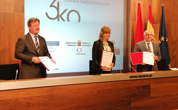 Hiruko Ituna berritu dute Nafarroako Gobernuak, Eusko Jaurlaritzak eta EEPk