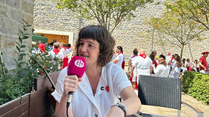 Aitziber Campion: “Ez naiz eroso sentitzen prozesioaren atzetik joanda”