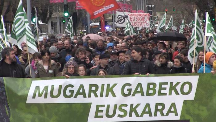 Euskal Herrian Euskaraz taldeak aurkezpen jaia antolatu du Iruñean, otsailaren 3an