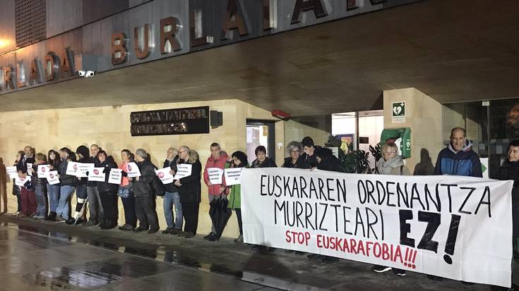 Burlata: Berdintasun teknikariak profil elebidunari eutsi dio