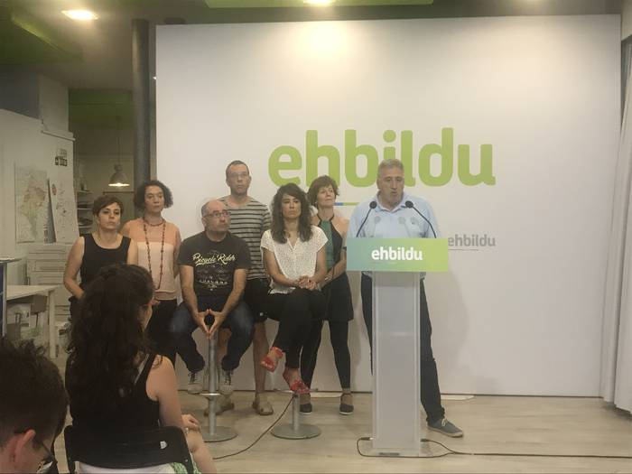 Iruñeko elkarbizitzan atzerakada salatu du EH Bilduk