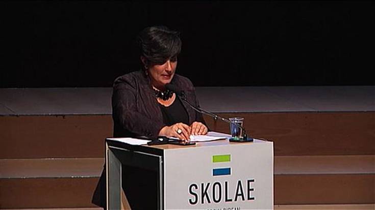 Maria Solana: "Skolae geldiarazi nahi dutenek kutsu moral eta erlijiosoa dute"
